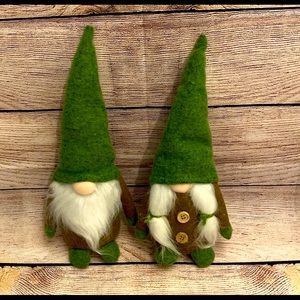 St Patrick’s Day Gnome Pair